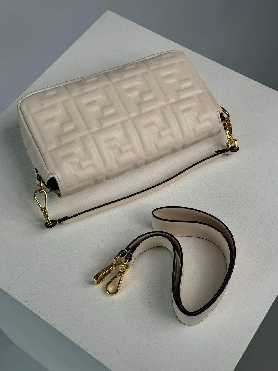 Fendi Baguette Cream Leather Bag - 14
