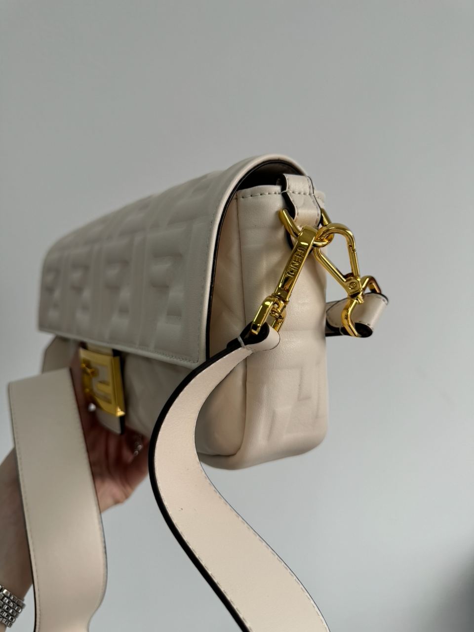 Fendi Baguette Cream Leather Bag - 17