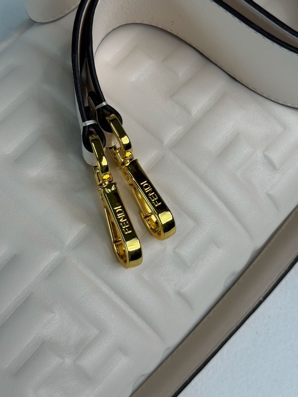 Fendi Baguette Cream Leather Bag - 18