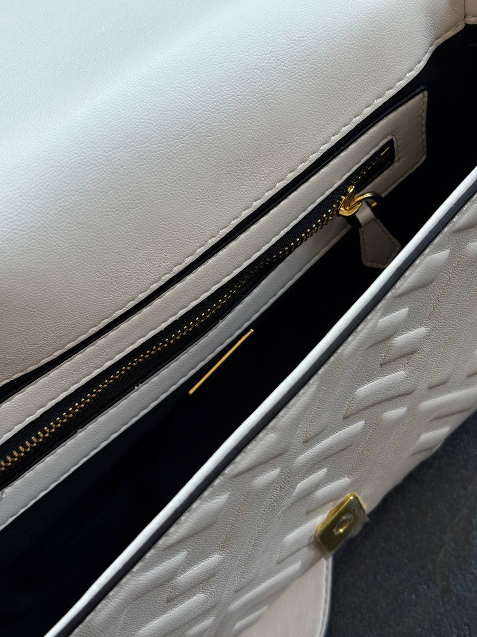 Fendi Baguette White Leather Bag - 8