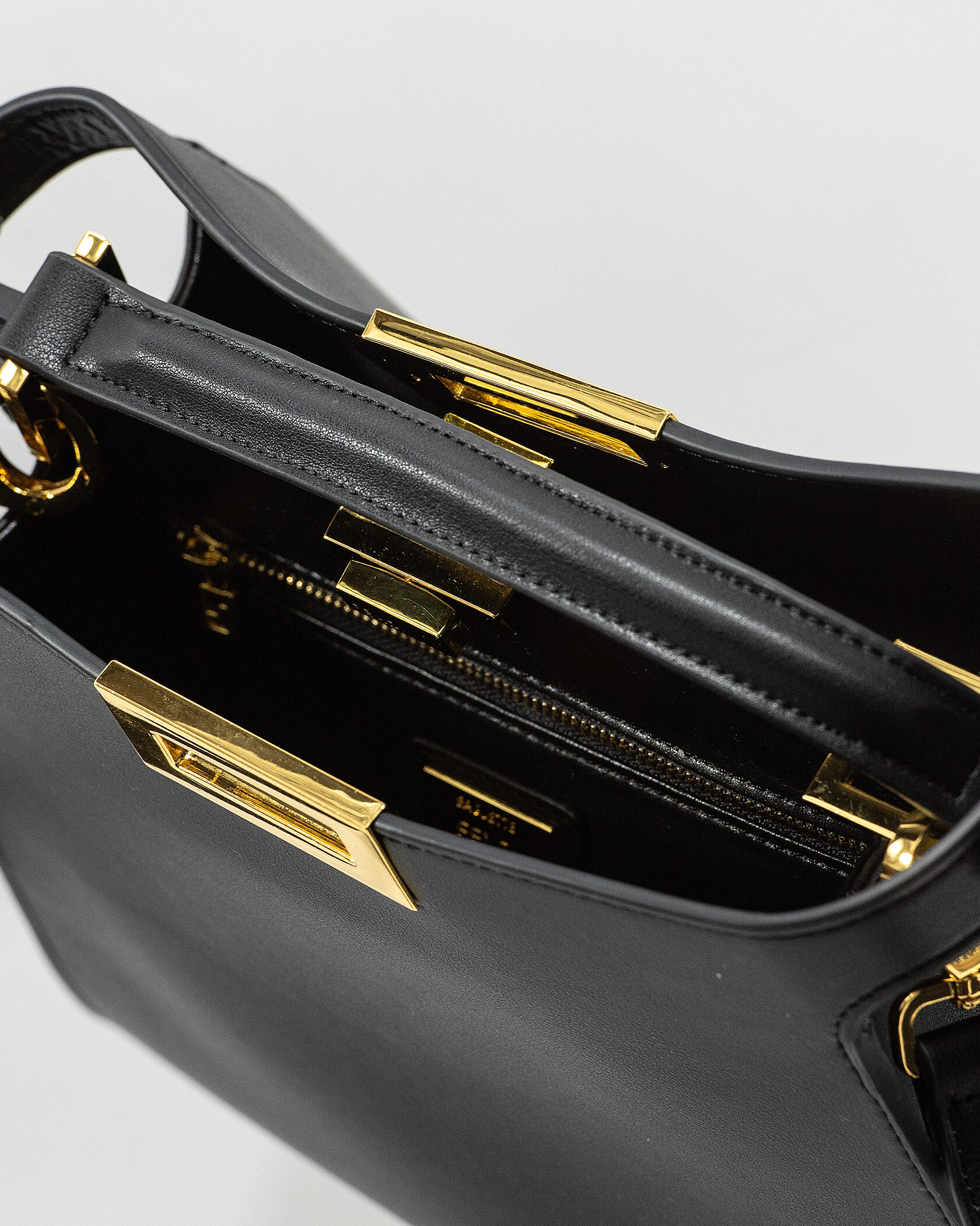 Fendi Black Leather Large Iconic Essentially Peekaboo Top Hand - 11