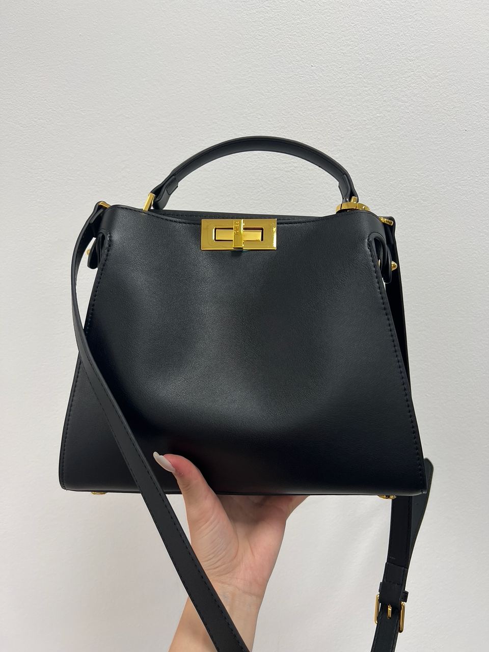 Fendi Black Leather Large Iconic Essentially Peekaboo Top Handle Bag - 5