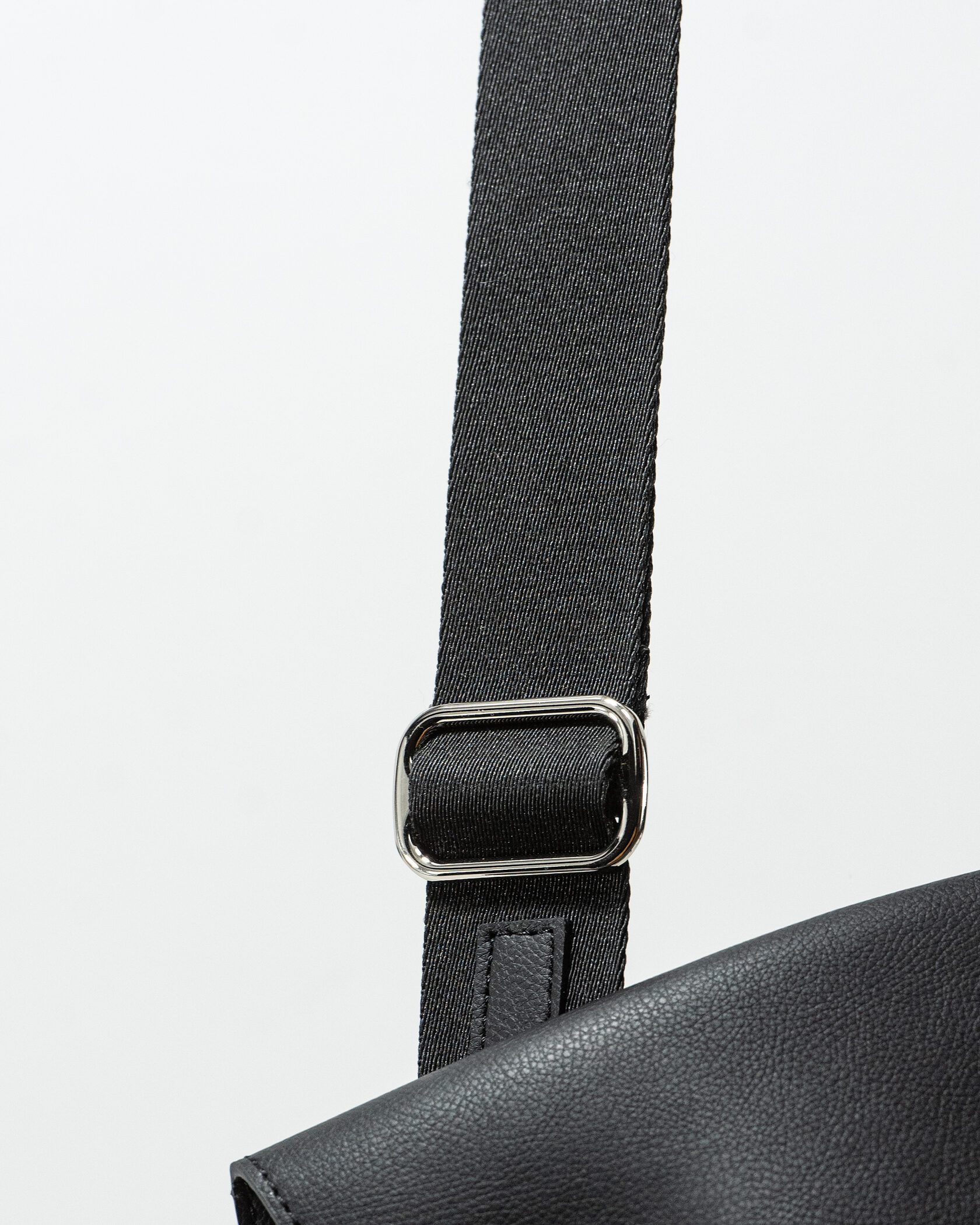 Goyardine Coursier Messenger Bag Black - 10