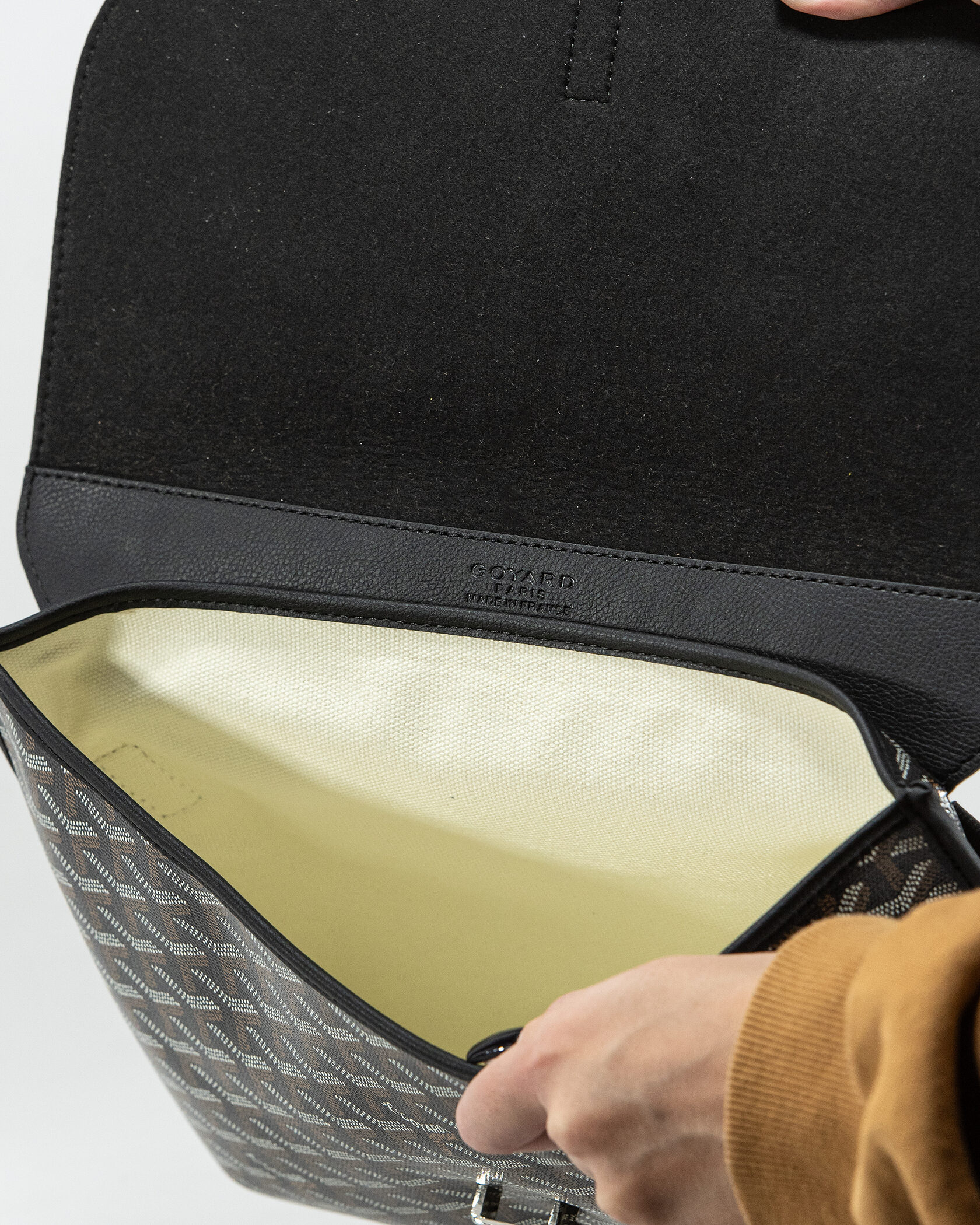 Goyardine Coursier Messenger Bag Black - 11