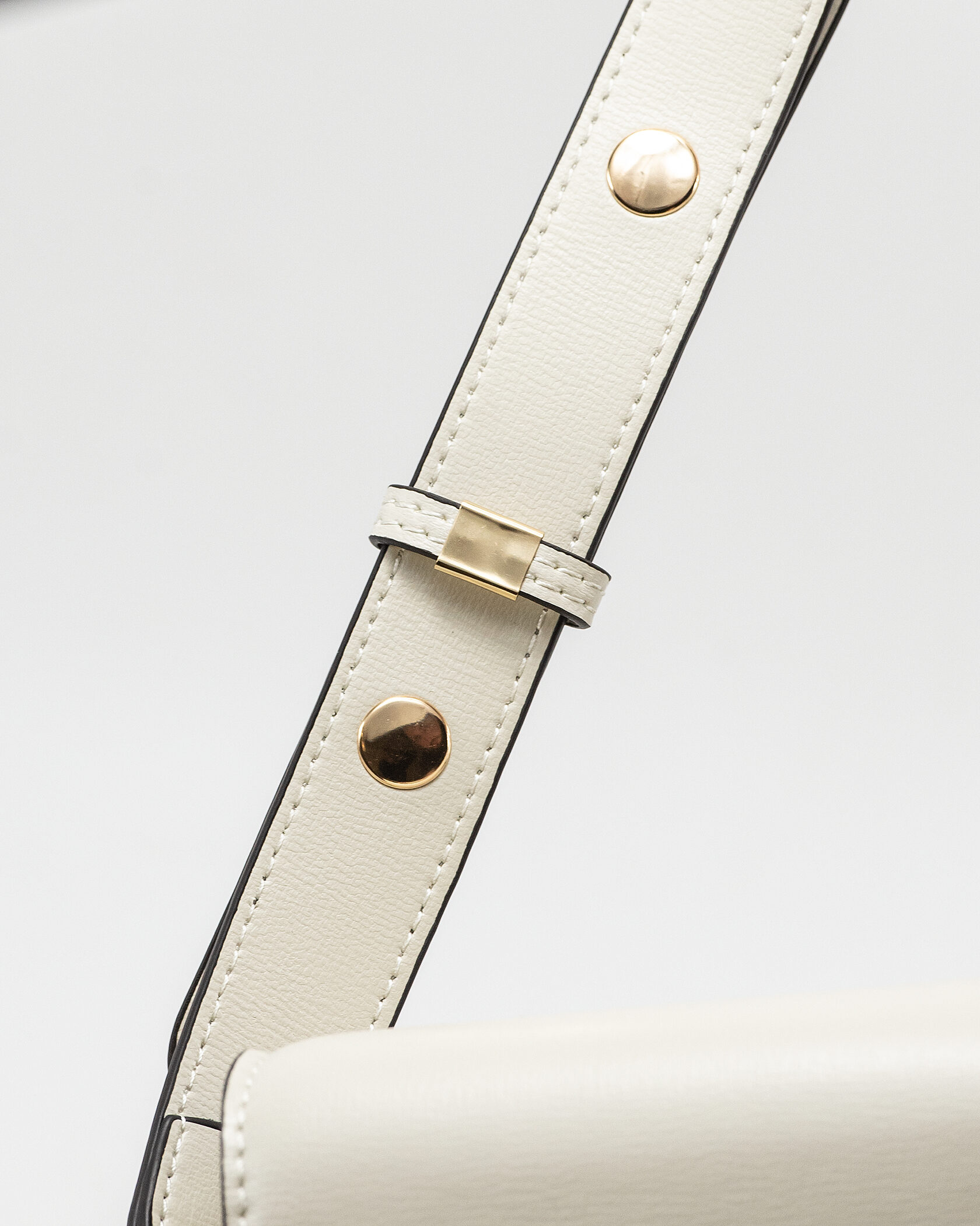 Gucci 1955 Horsebit Small Shoulder Bag in White - 14