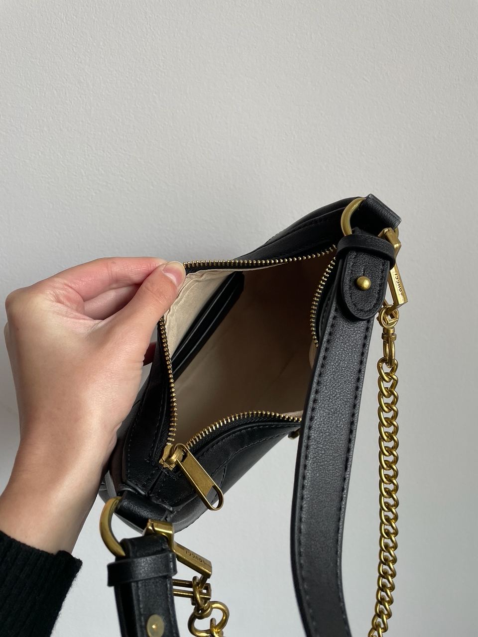 Gucci Aphrodite Small Shoulder Bag Black - 26