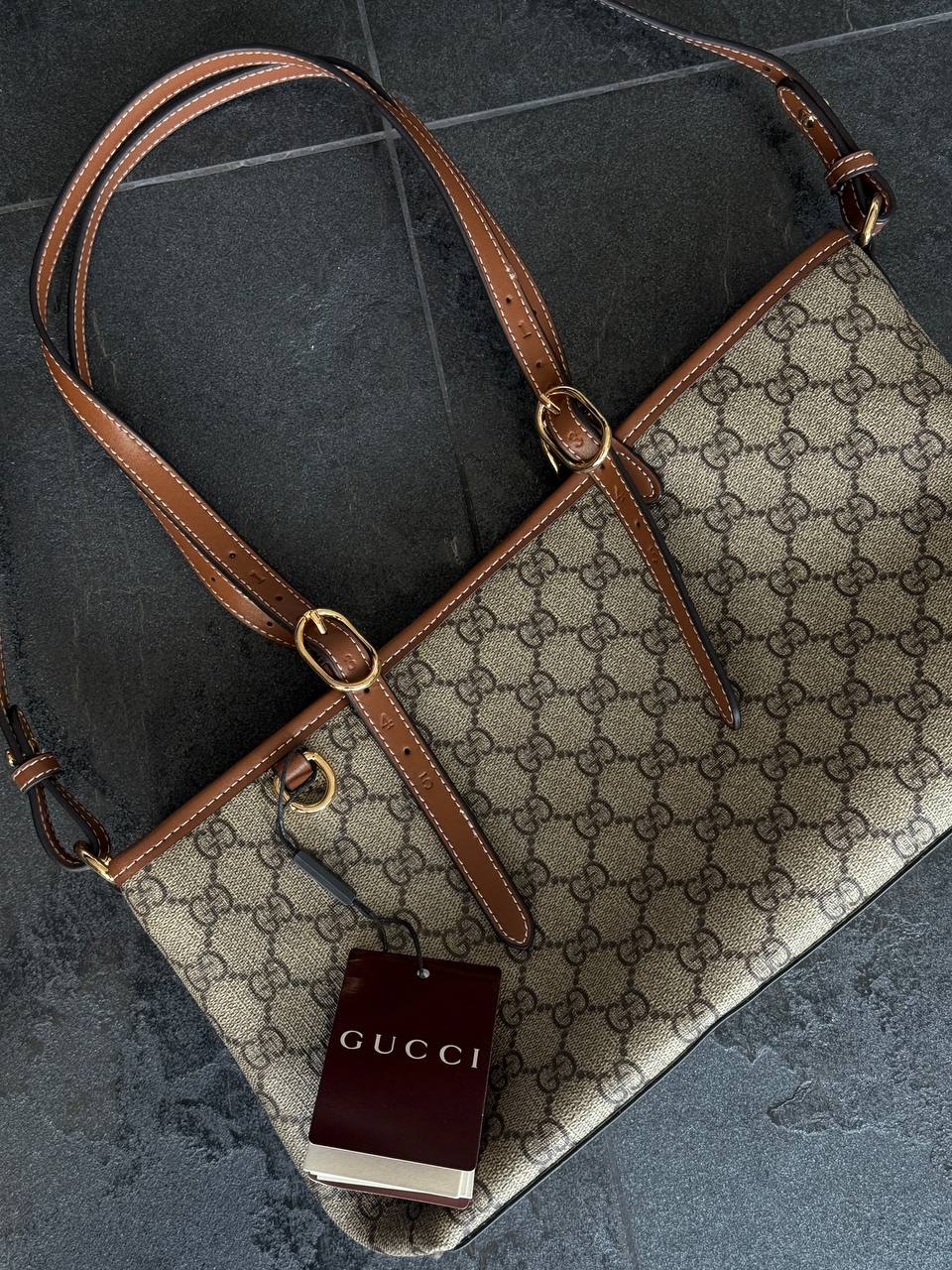 Gucci GG Emblem Medium Tote Bag - 8
