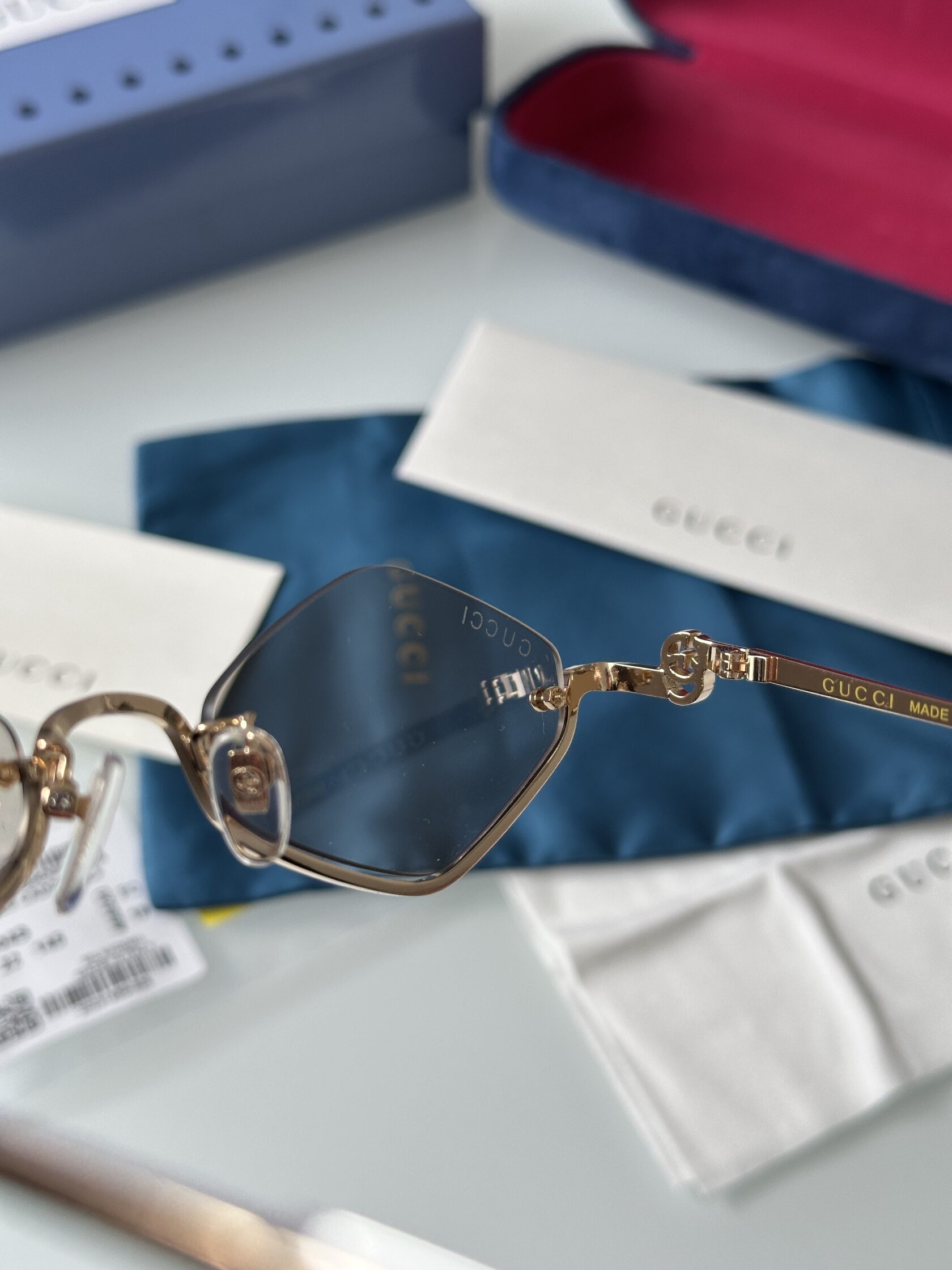 Gucci GG1604S 002 Gold - 16