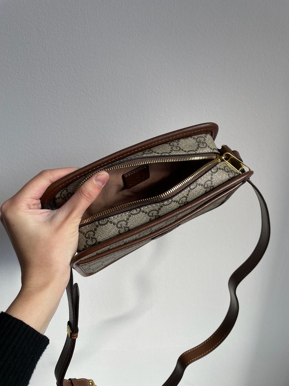 Gucci Mini Bag With Interlocking G - 26