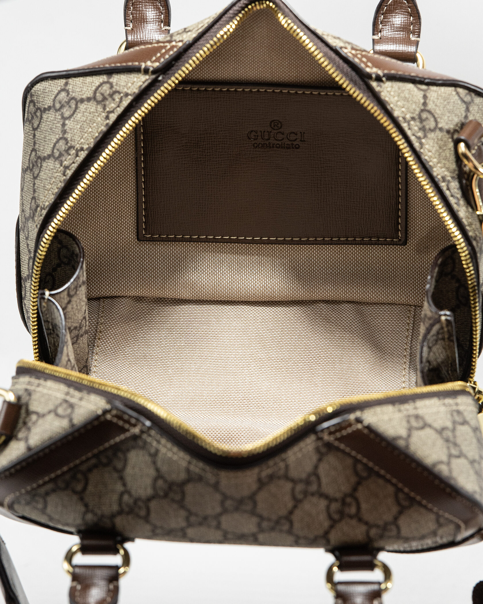 Gucci Small Interlocking G Sports Bag - 16