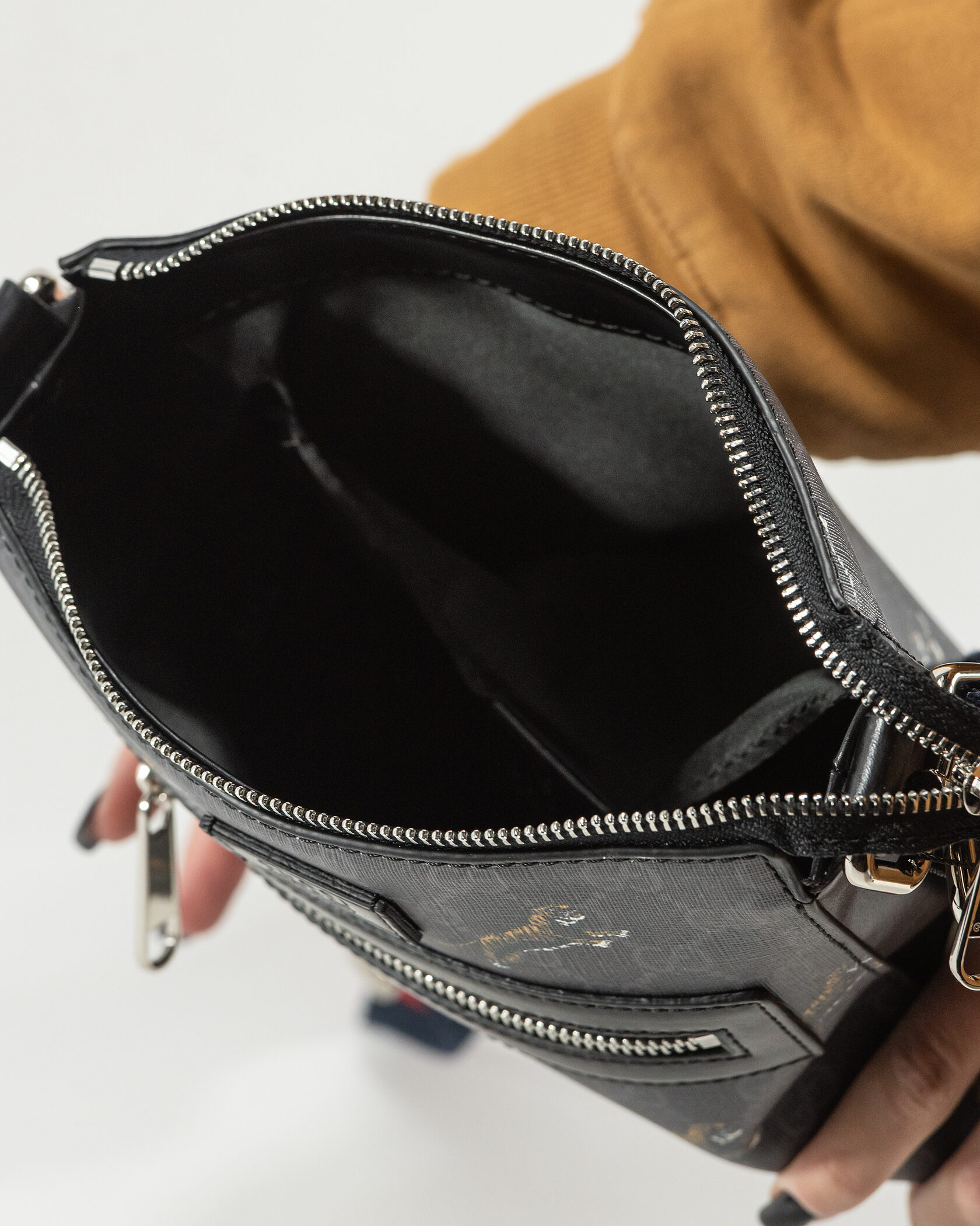 Gucci Small Messenger Bag in Black GG Supreme Canvas with Arrows - 11