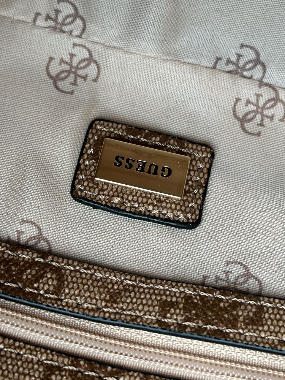 Guess Noelle Quattro G Shoulder Bag - 9