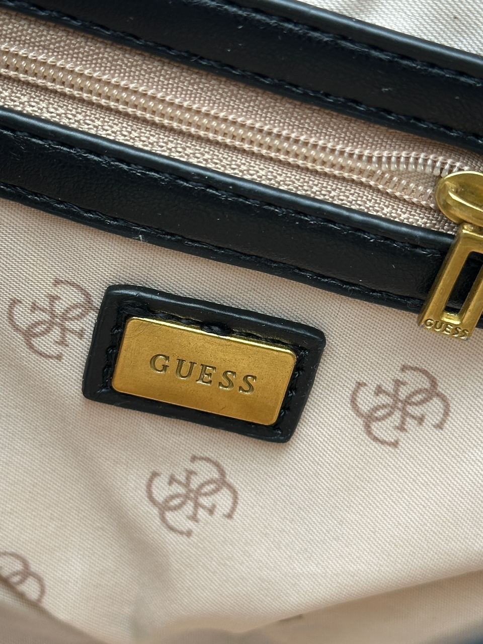 Guess Triana Flap Shoulder Bag Black - 9