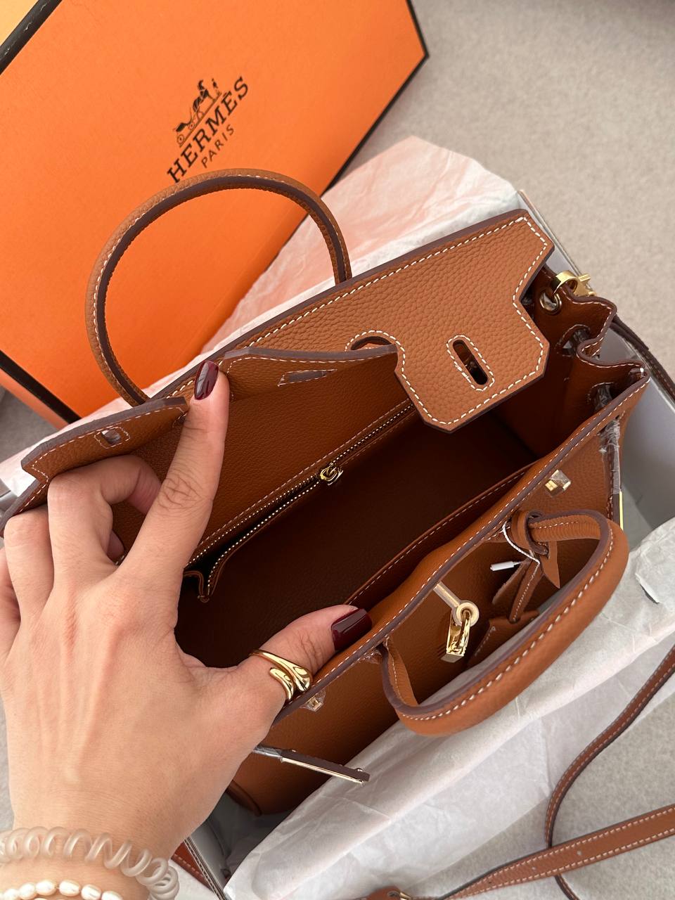 Hermès Birkin 25 Bag in Gold Togo Leather - 17