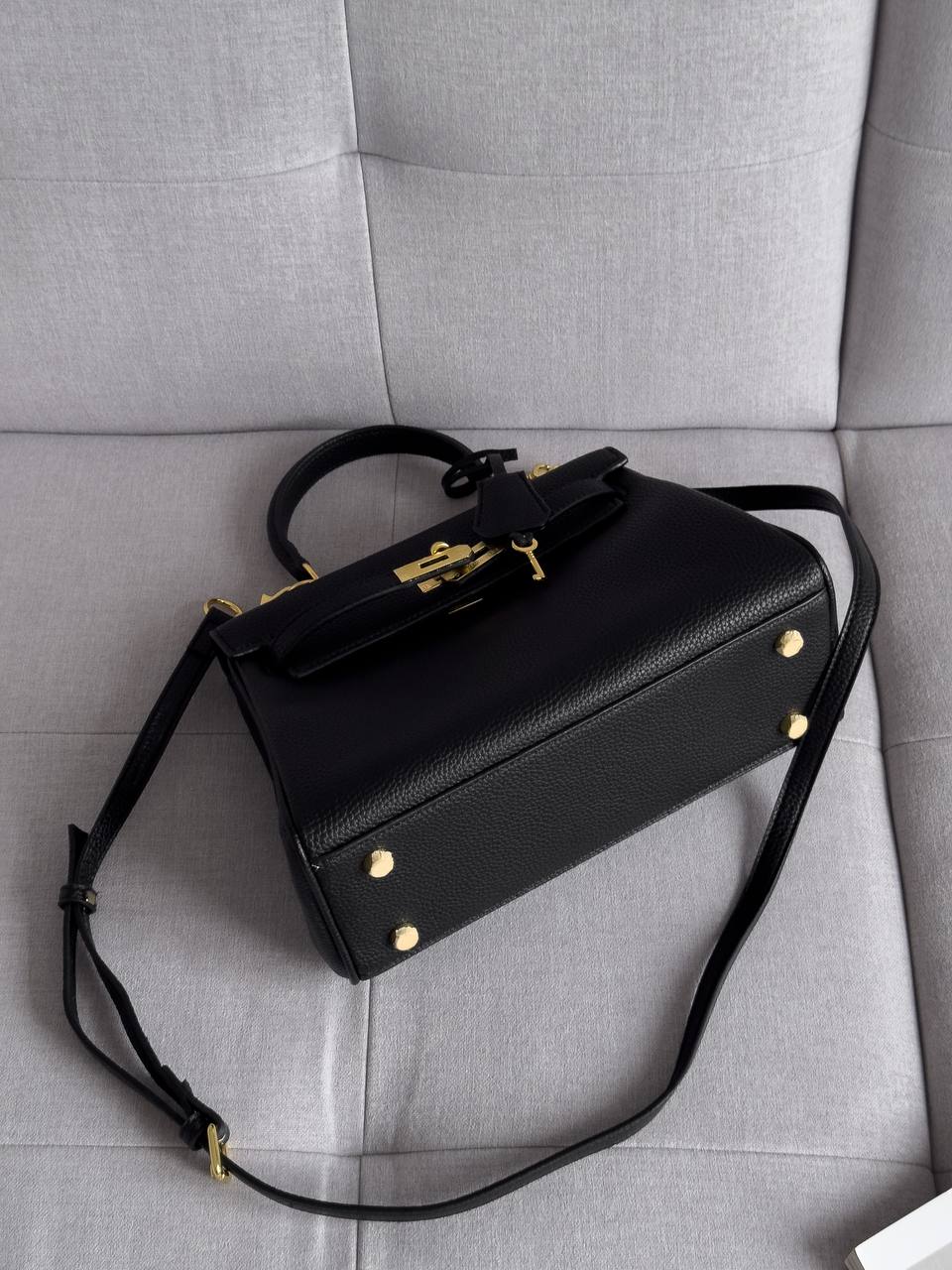 Hermès Kelly 25 Sellier Epsom Leather Bag in Rouge H Black - 13