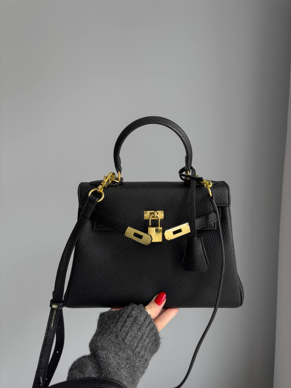 Hermès Kelly 25 Sellier Epsom Leather Bag in Rouge H Black - 6