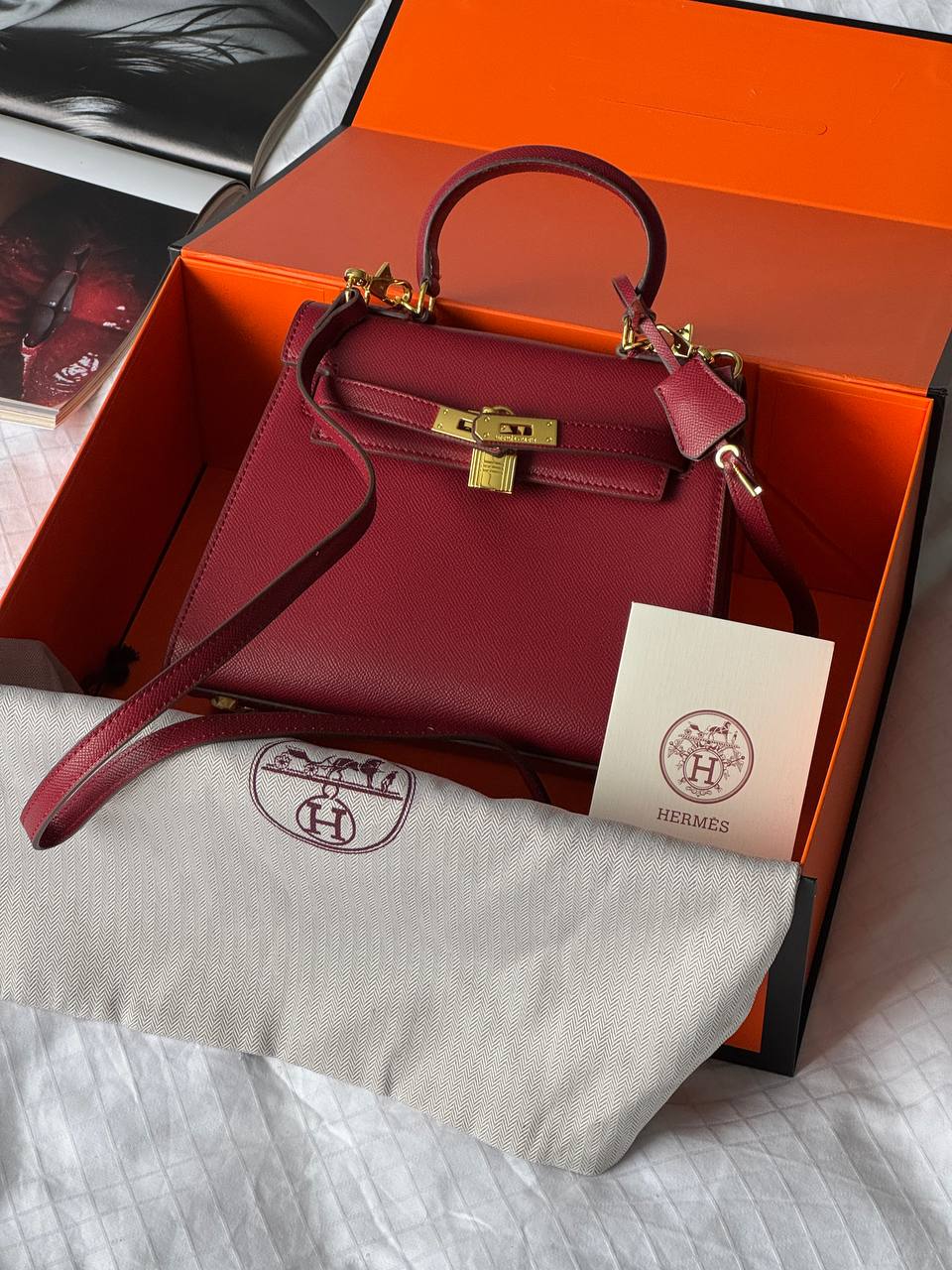 Hermès Kelly 25 Sellier Epsom Leather Bag in Rouge H (Bordeaux/Burgundy) - 4