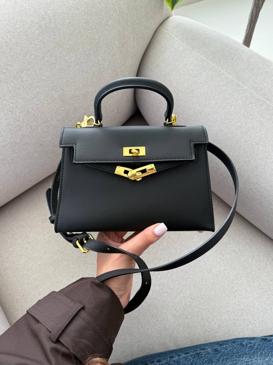 Hermès Mini Kelly Black Gold Hardware - 2