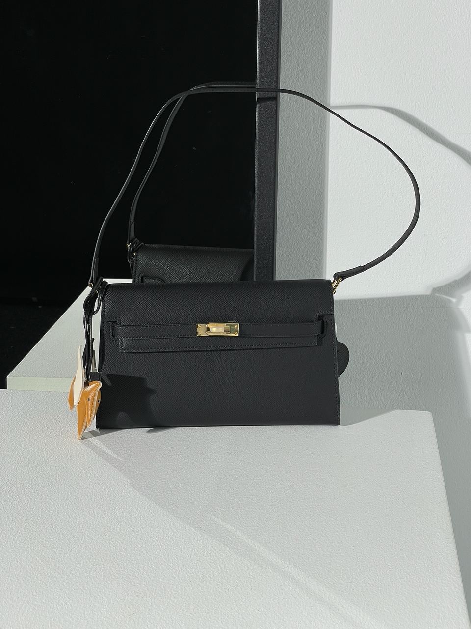 Hermes Kelly Pochette Black/Gold - 3