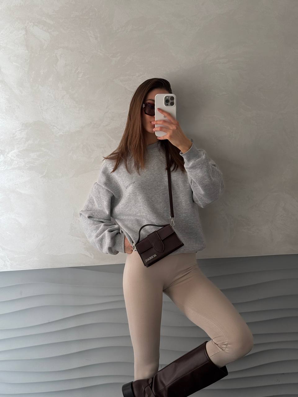 Jacquemus Le Bambino Mini Leather Shoulder Bag in Brown - 4