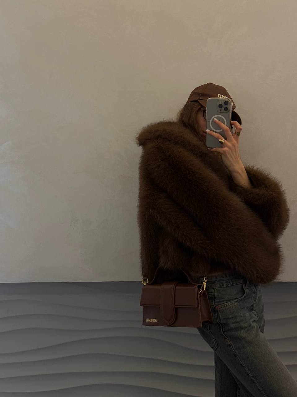 Jacquemus Le Bambino Small Leather Shoulder Bag in Brown - 6