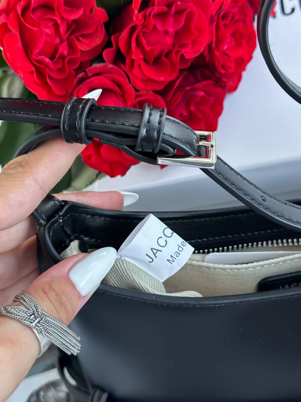 Jacquemus Le Bisou Ceinture Leather Shoulder Bag in Black - 8