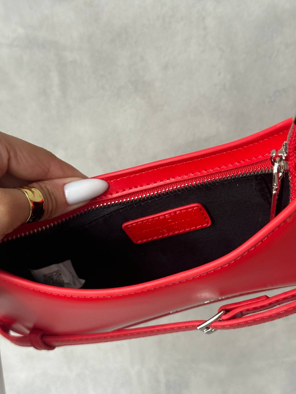 Jacquemus Le Bisou Ceinture Leather Shoulder Bag in Red - 4
