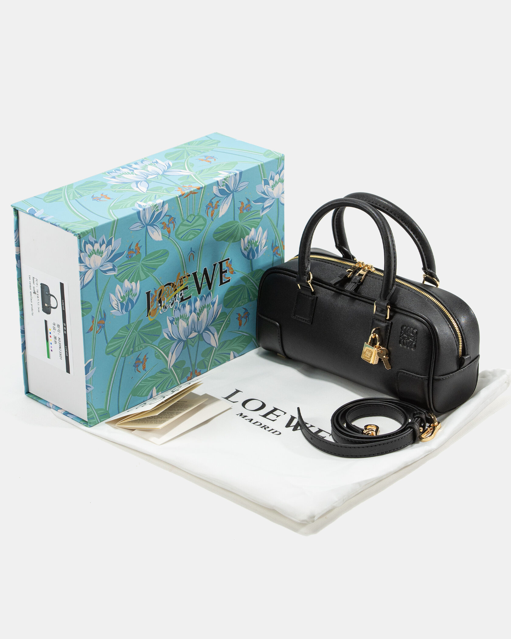 Loewe Amazona 23 Cropped Bag in Nappa Calfskin Black - 2