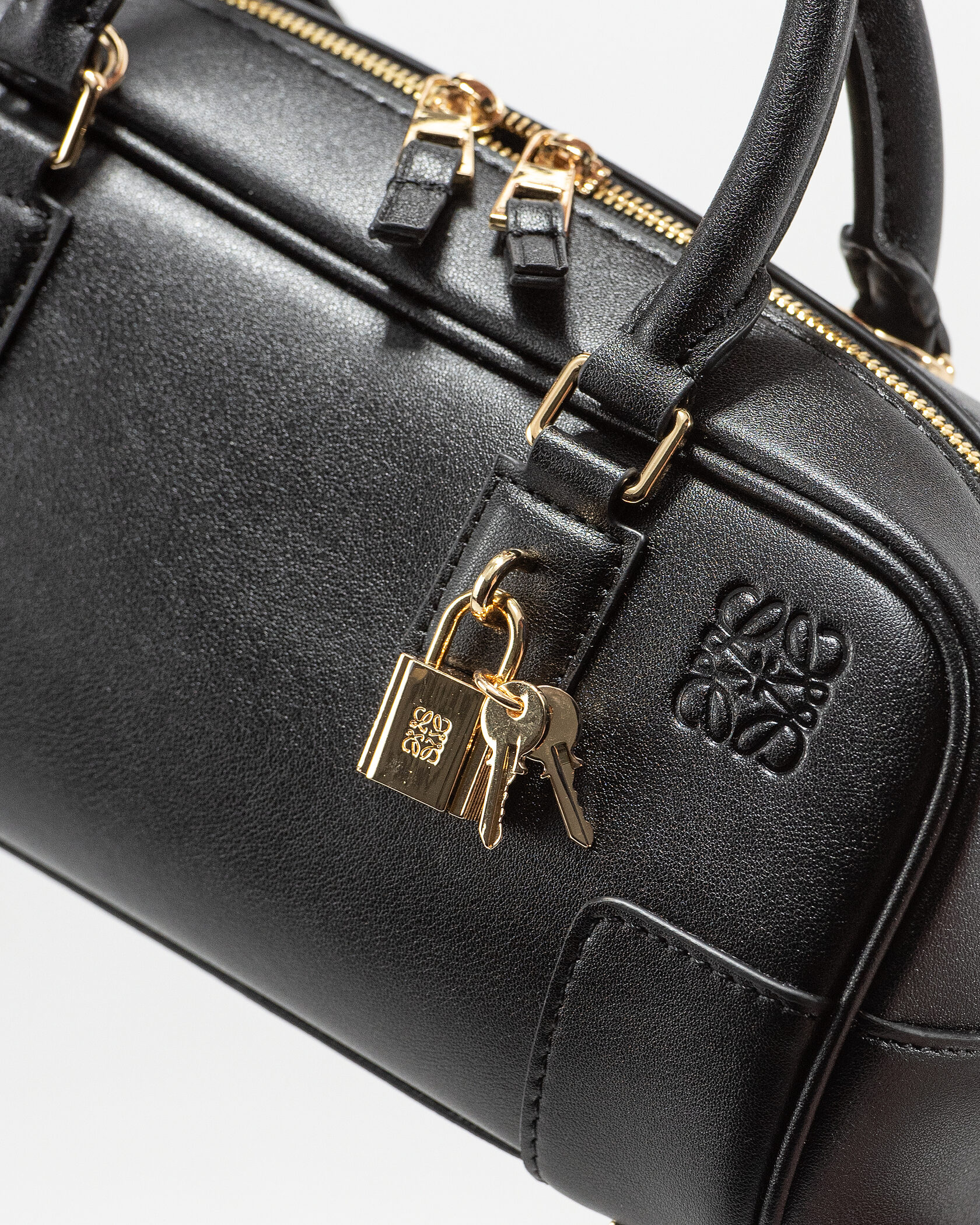 Loewe Amazona 23 Cropped Bag in Nappa Calfskin Black - 6