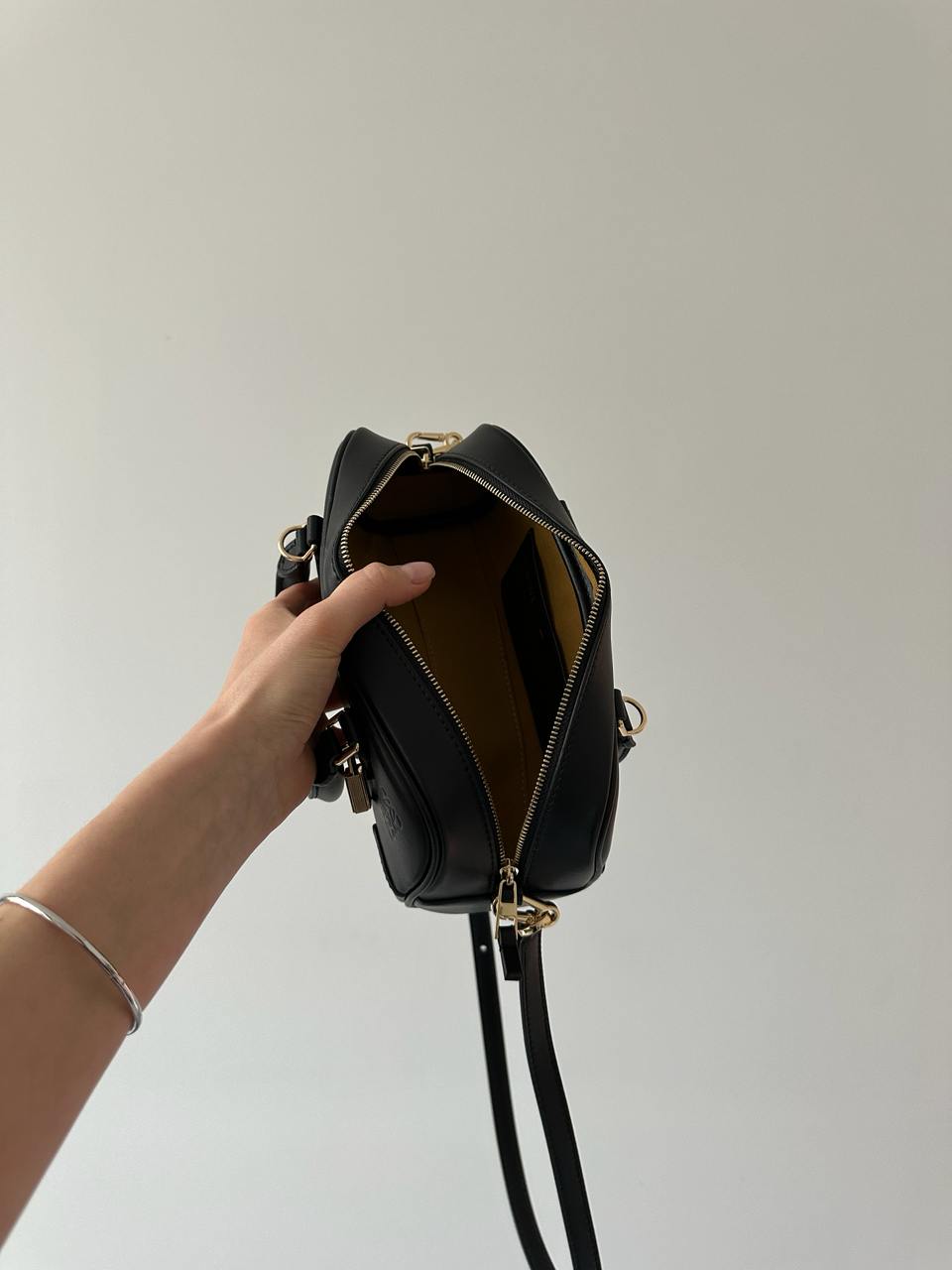 Loewe Amazona 23 Cropped Bag in Nappa Calfskin Black - 12