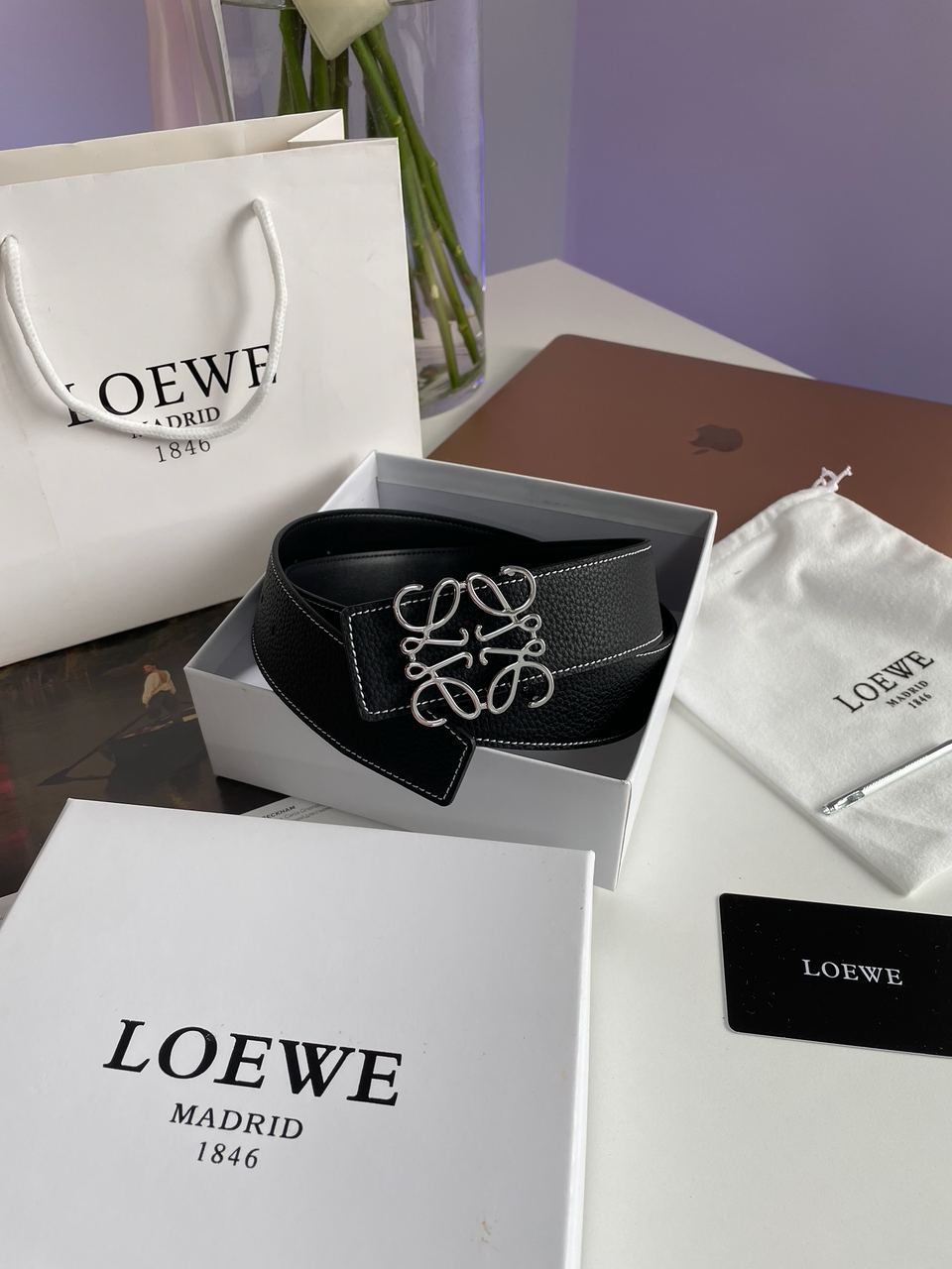 Loewe Anagram Belt in Pebble Grain Calfskin Black/Silver - 2