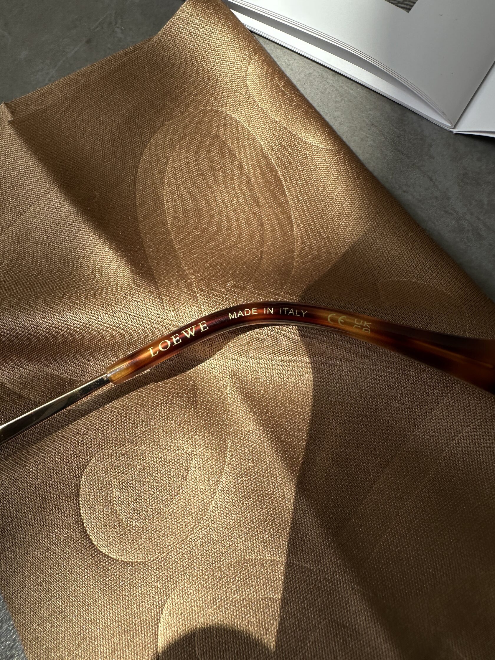 Loewe Brown/Gold LW40039U 002 - 11