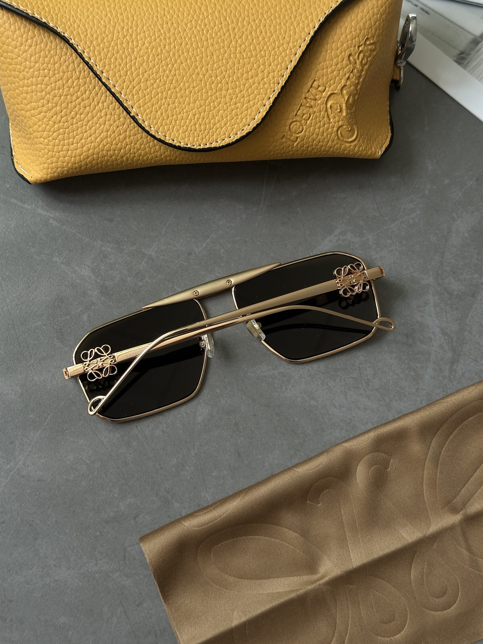 Loewe Brown/Gold LW5115S 002 - 11