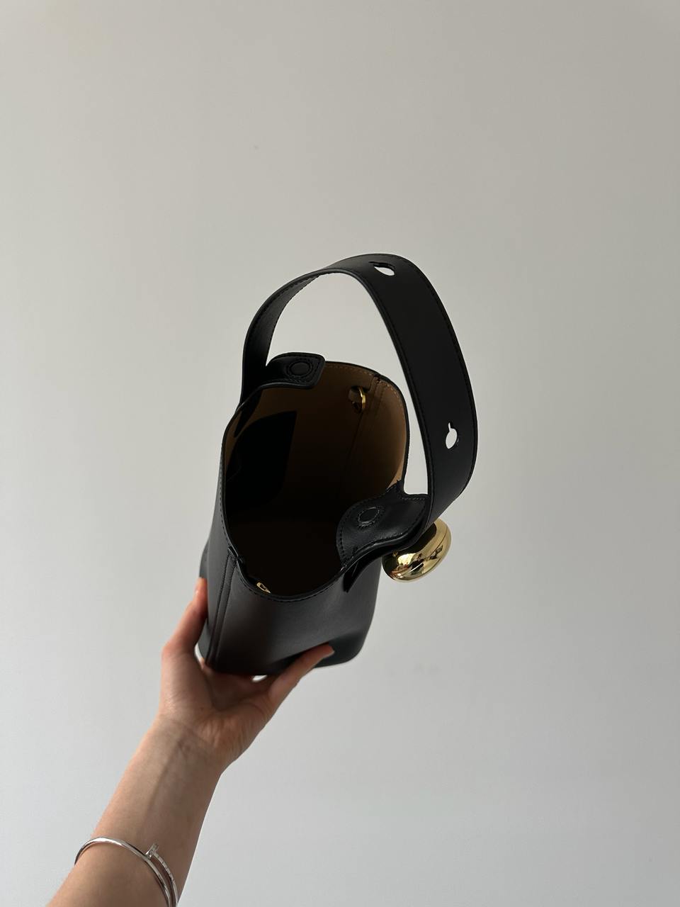 Loewe Mini Pebble Bucket Bag in Smooth Calfskin Black - 11