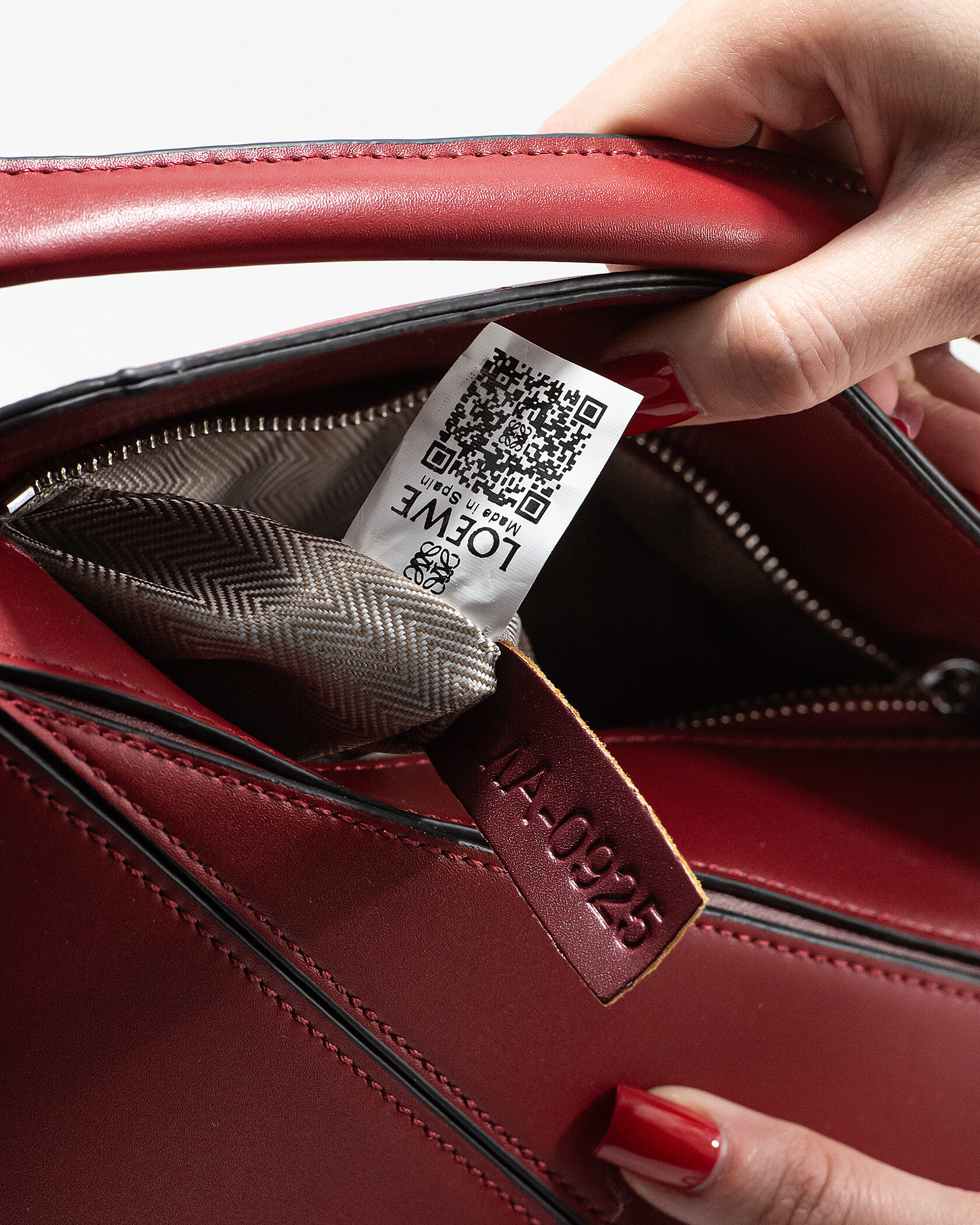 Loewe Paula's Ibiza Puzzle Bag In Classic Calfskin Red - 16