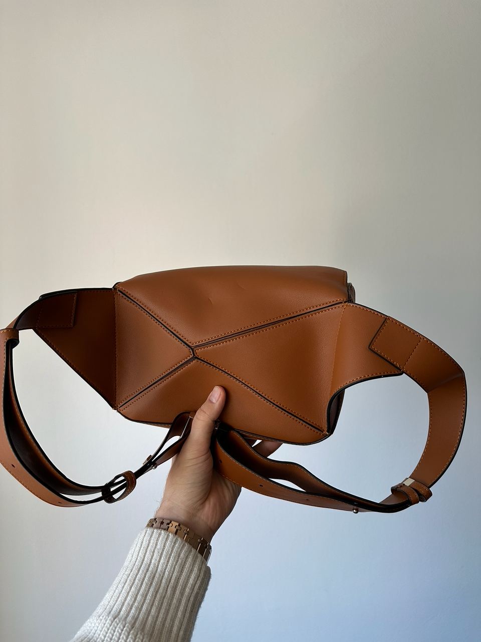 Loewe Puzzle Edge Small Bunbag Brown - 5