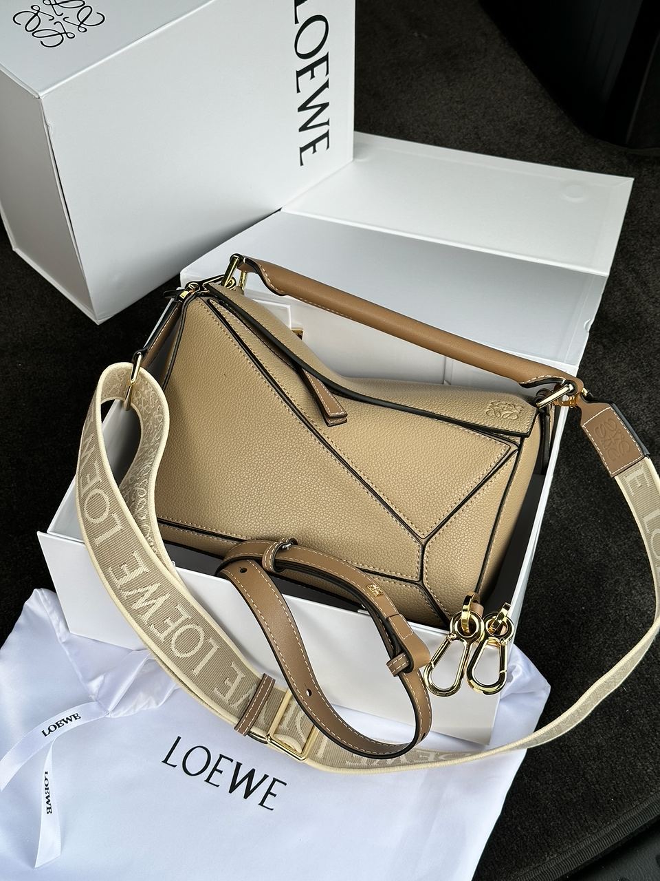 Loewe Small Puzzle Bag in Classic Calfskin Beige - 2