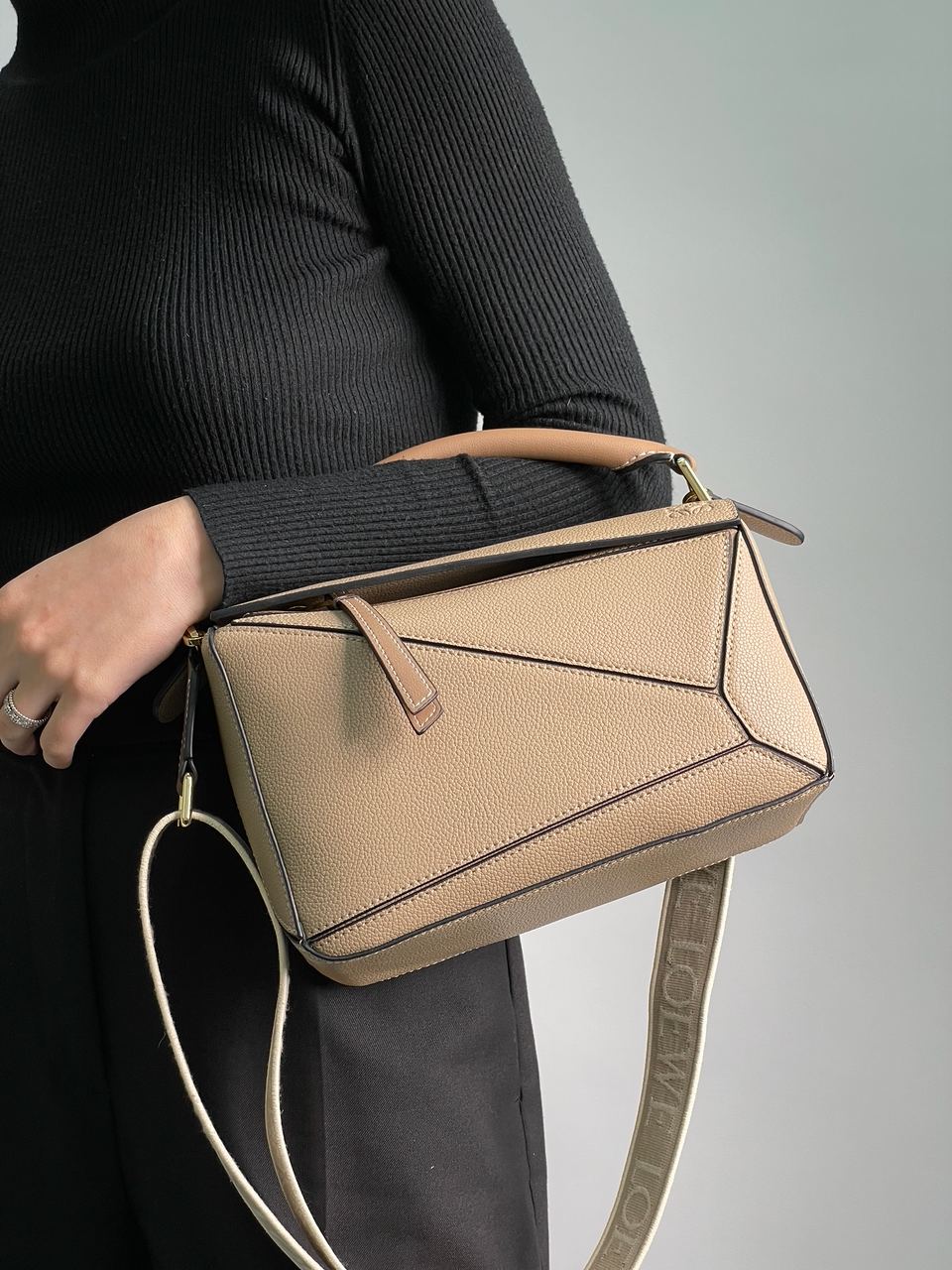 Loewe Small Puzzle Bag in Classic Calfskin Beige - 5