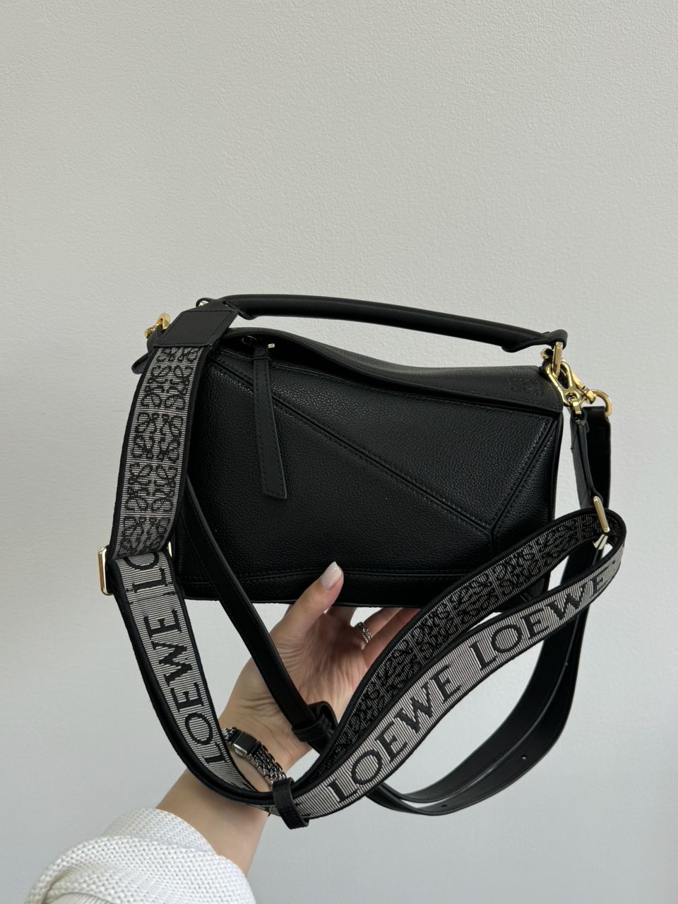 Loewe Small Puzzle Bag in Classic Calfskin Black - 10