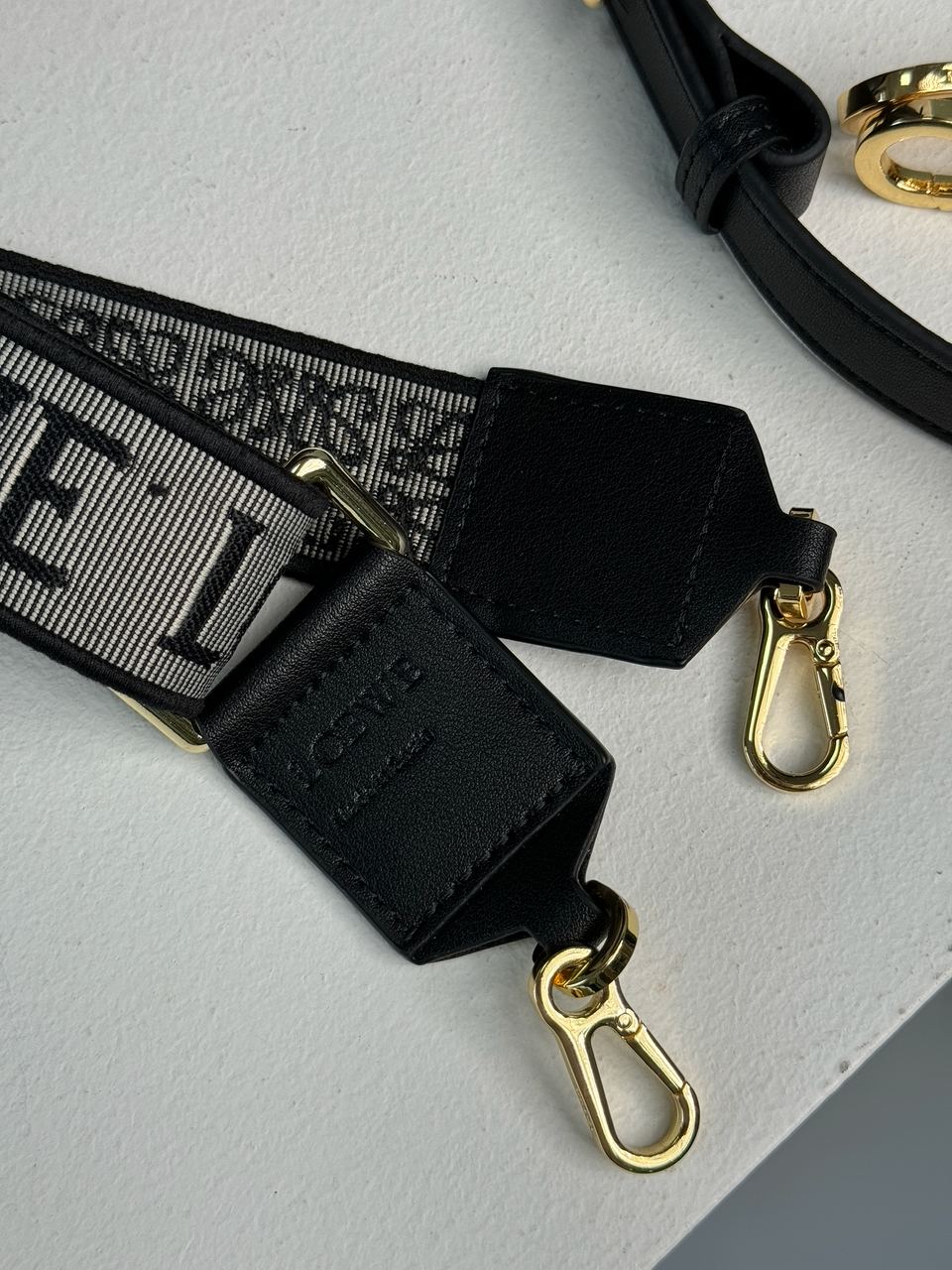 Loewe Small Puzzle Bag in Classic Calfskin Black - 24