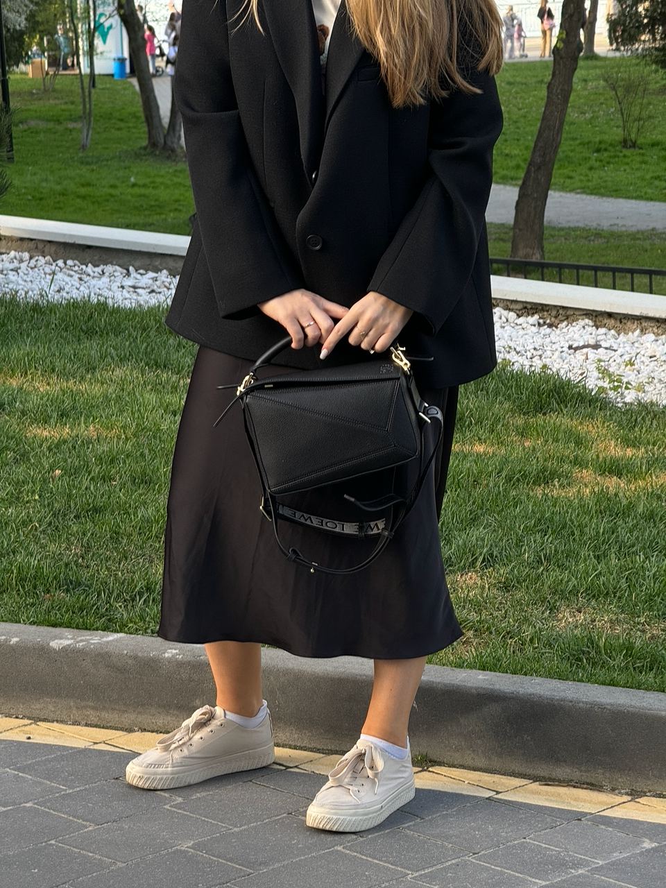 Loewe Small Puzzle Bag in Classic Calfskin Black - 8