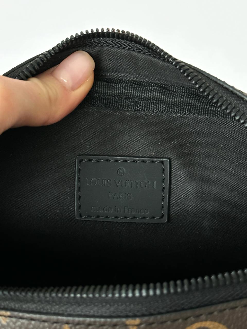 Louis Vuitton Alpha Wearable Wallet Brown/Black - 15