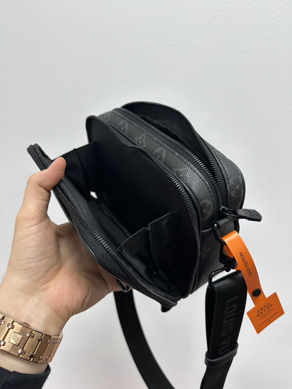 Louis Vuitton Alpha Wearable Wallet Grey Black - 13