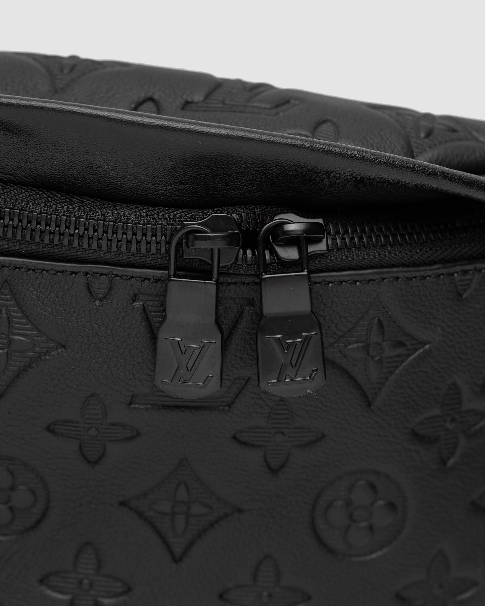Louis Vuitton Bumbag Black Embossing Leather - 11