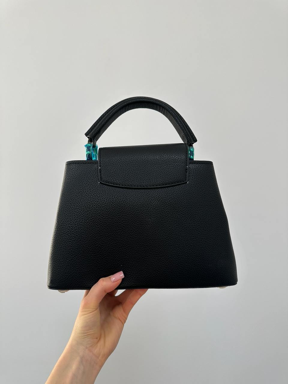 Louis Vuitton Capucines BB Black/Gold - 8