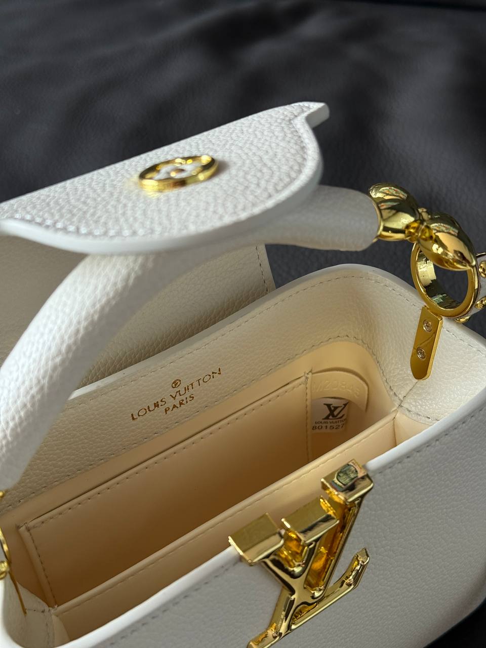 Louis Vuitton Capucines BB Milk/Gold - 11