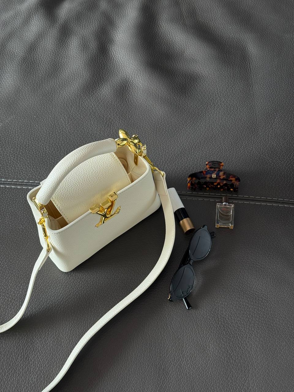 Louis Vuitton Capucines BB Milk/Gold - 7