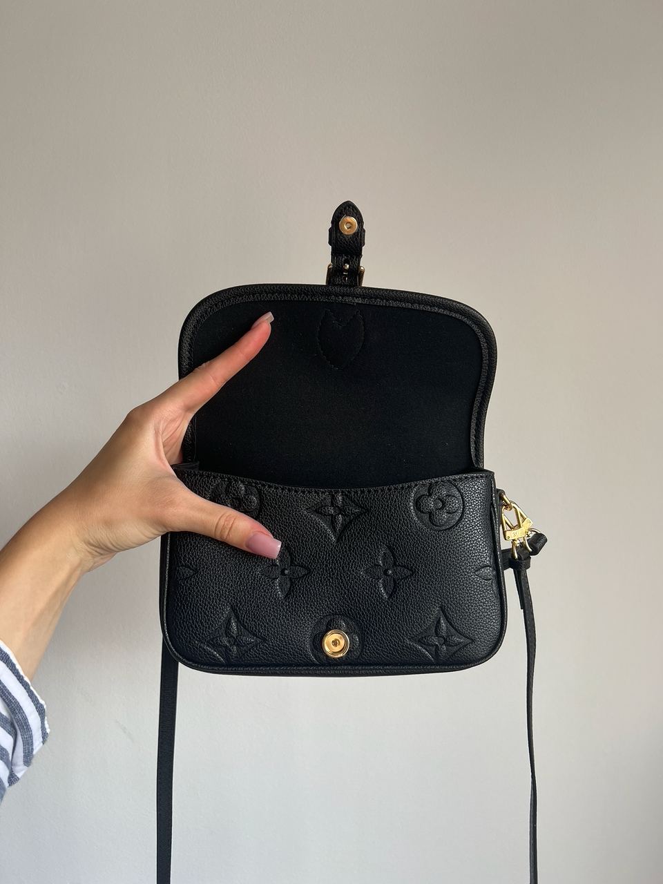 Louis Vuitton Diane Monogram Empreinte Leather Black - 5