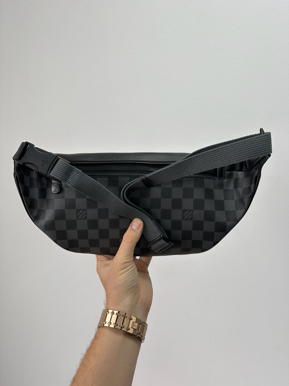 Louis Vuitton Discovery PM Bumbag Grey Chess Canvas - 8
