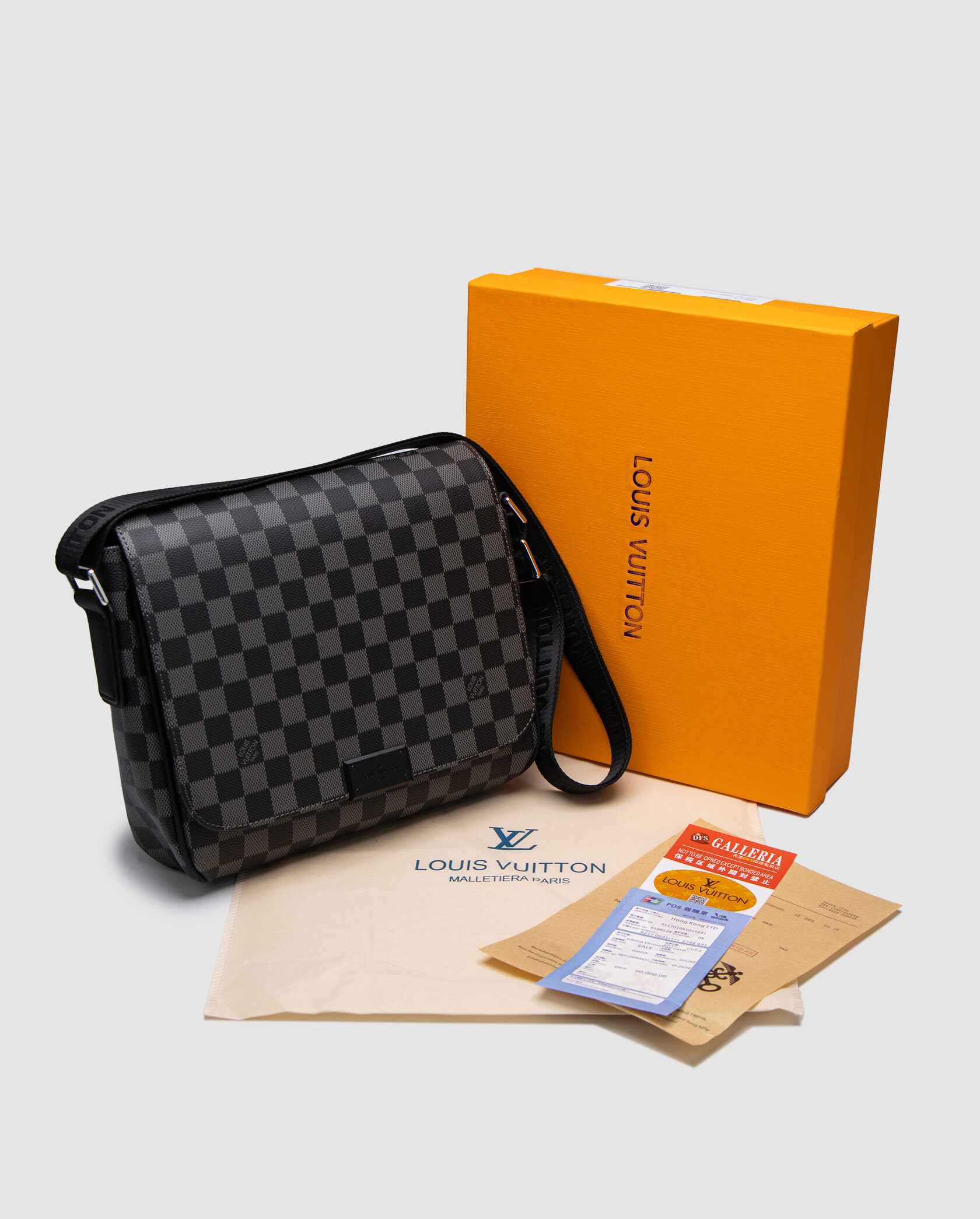 Louis Vuitton District PM Damier Graphite Canvas Grey - 2